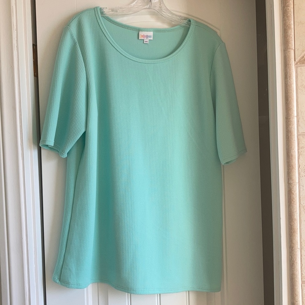 LuLaRoe Gigi Top